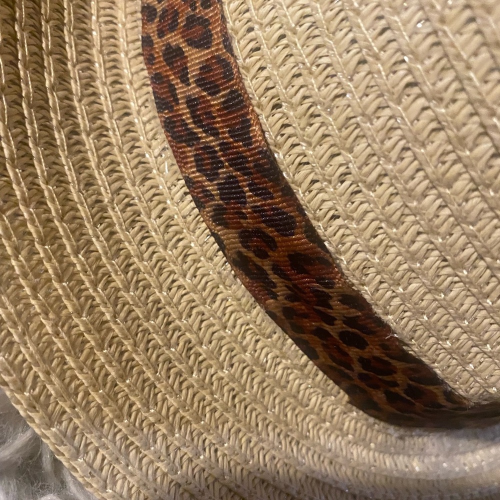 Straw hat - Picture 2 of 5
